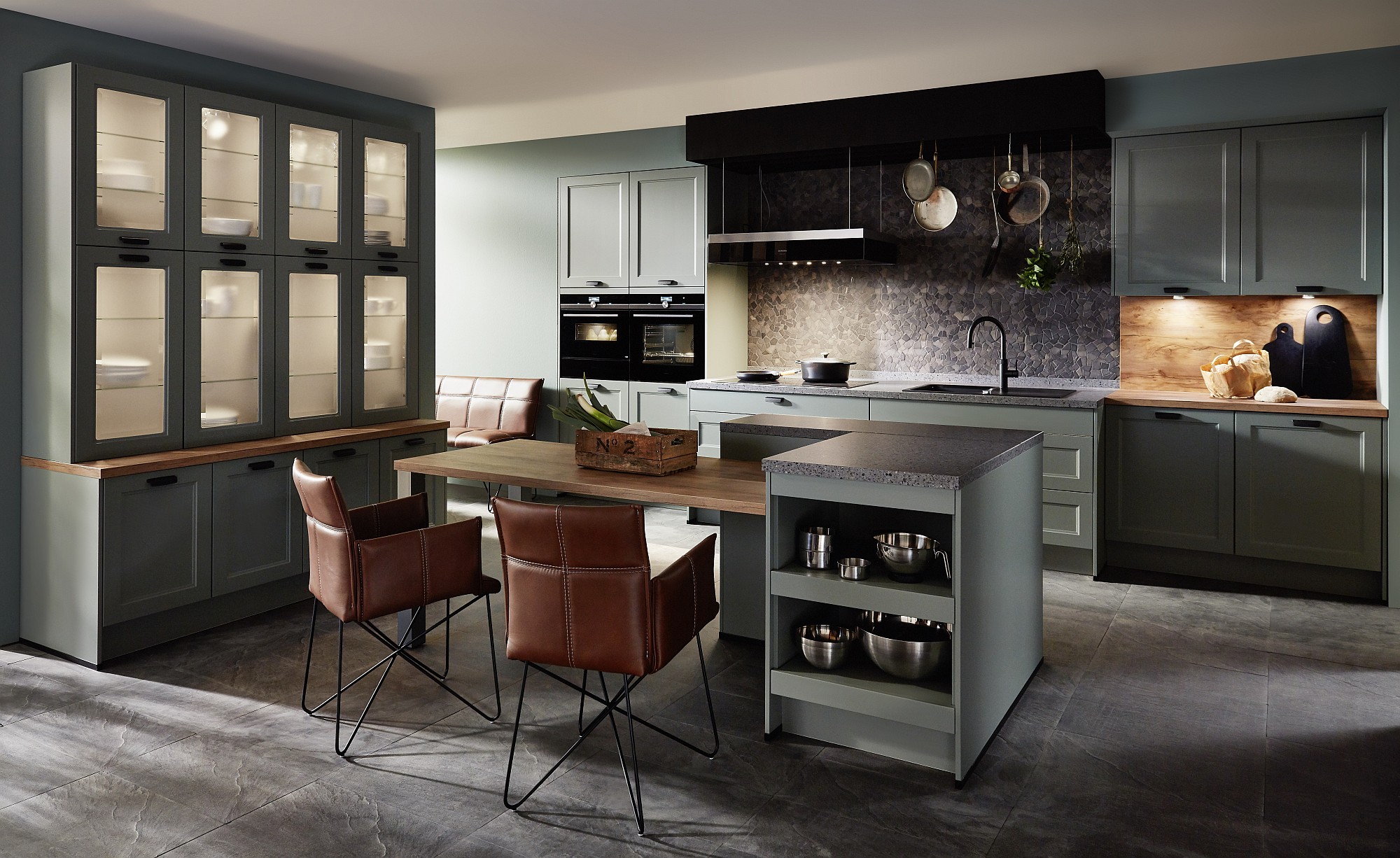 Schilf-grüne Lounge-Küche im modernen landhaus-Stil