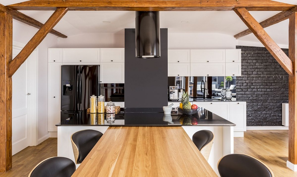 Nach unten fahrbare Design-Insel-Haube in der offenen Küche
